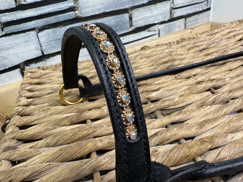 Arab hand rolled leather - in,