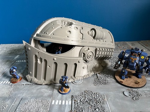 Grimdark ruined titan head - ruined,