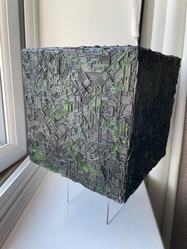 Star trek borg cube - -,