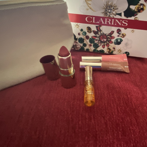 Clarins make gift set with - clarins,