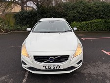 VOLVO V60 1.6 D DRIVe R-Design