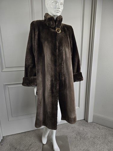 Stunning premium beaver - premium,