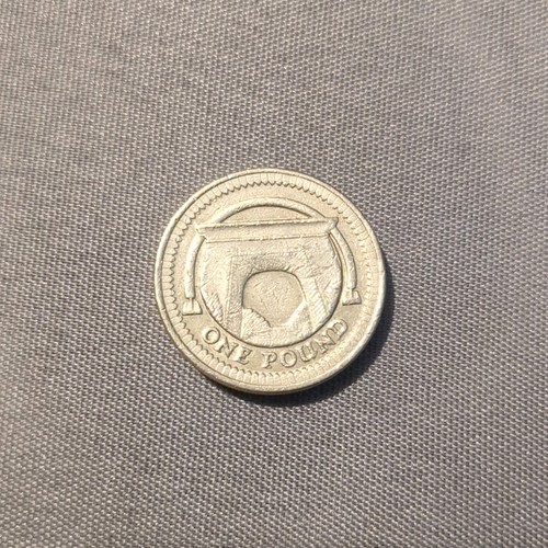 2006 old one pound coin - 2006,