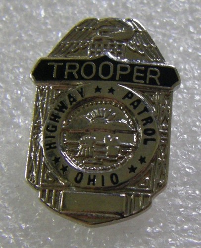 Pin police trooper highway - pin's,