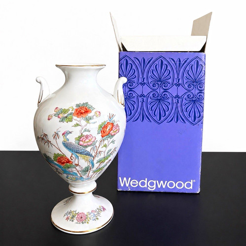 Wedgwood porcelain vase - wedgwood,