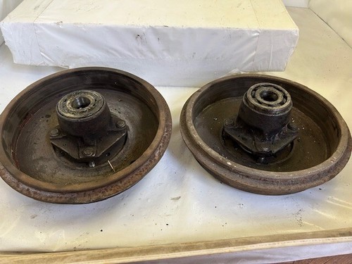 Magnette front hubs and - front,
