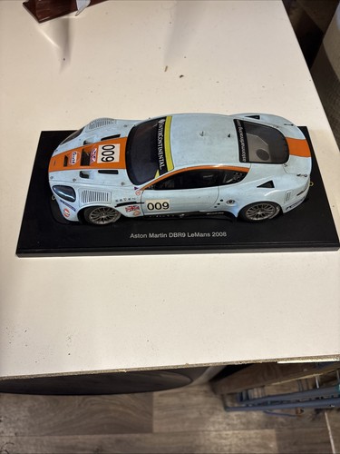 Model cars aston martin dbr9 - model,