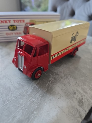 Dinky toys 917 guy van - guy,