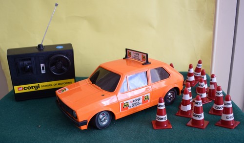 Corgi school motoring - school,