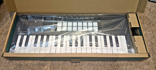 Novation launchkey mini - novation, 37