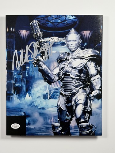 Arnold schwarzenegger signed - schwarzenegger,