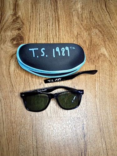 Taylor swift 1989 black - taylor,