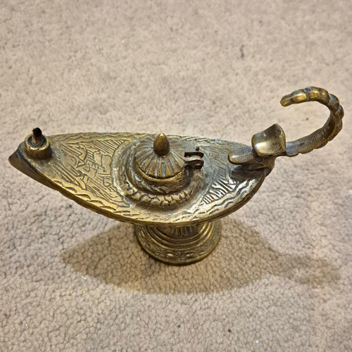 Vintage brass aladdin style - vintage, aladdin-style