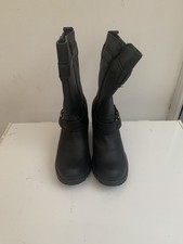 New Skechers Struts Harnessed