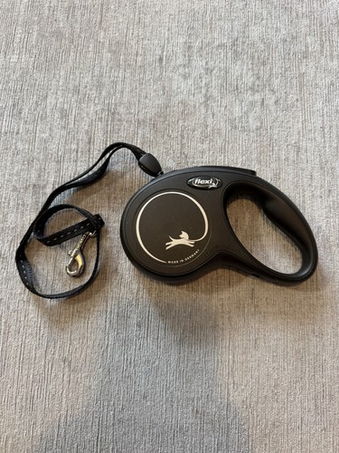 Flexi retractable dog lead - dog,
