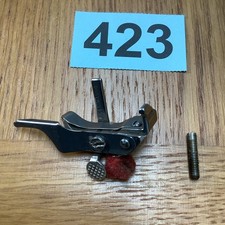 VINTAGE SINGER 99K SEWING MACHINE BOBBIN CASE RETAINING POSITION MECHANISM,789