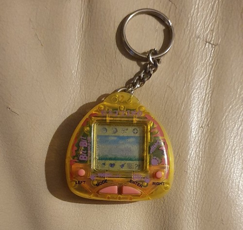 Vintage 1997 giga pet - vintage,