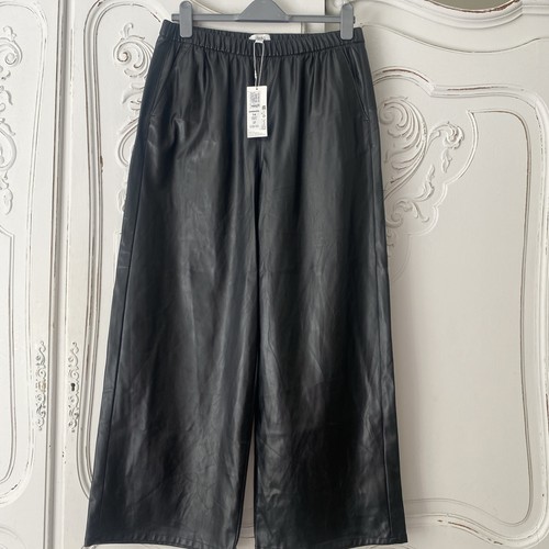 Bnwt short faux - bnwt,