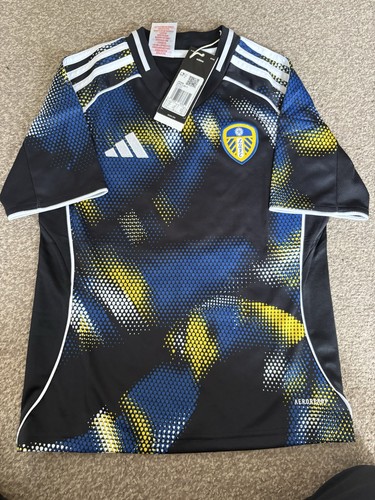 Leeds united football shirt - leeds,