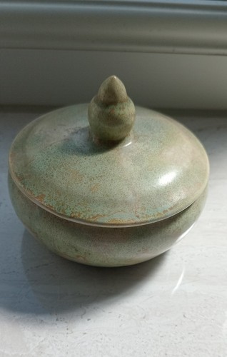 Green beige marble look - /beige,