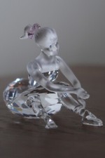 SWAROVSKI YOUNG SEATED BALLERINA CRYSTAL FIGURINE AN ORNAMENTAL DISPLAY CLASSIC