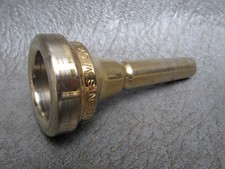 A GOOD QUALITY DENIS WICK 6BS