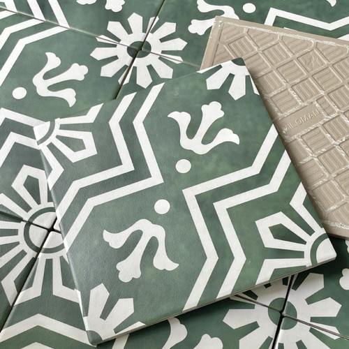 130pc more dark green - more,