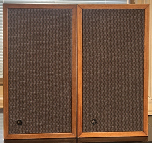 Vintage walnut electro voice - vintage, electro-voice