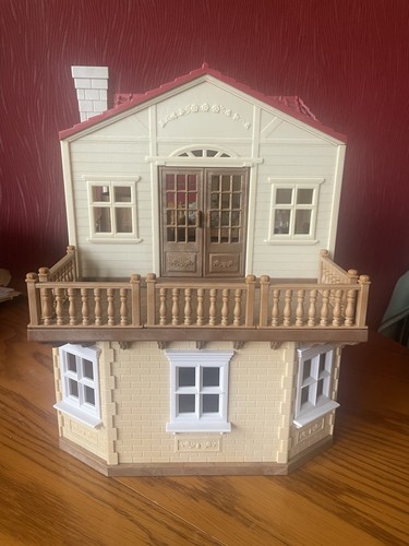 Sylvanian families red - families, roof