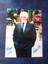 Brian Rix  - Autograph (GC3)