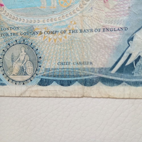 Error five pound banknote - five,