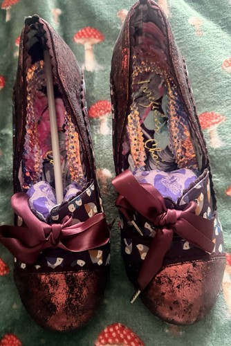 Irregular choice button moon - moon,