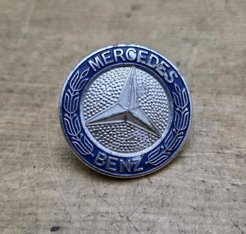 Mercedes benz w123 grille - mercedes-benz,