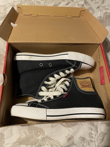 Levi black tops - black, hi-tops