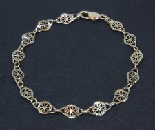 9 Carat Yellow Gold Daisy Link