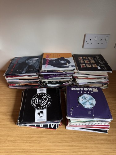Hundreds s vinyl - of, 45’s