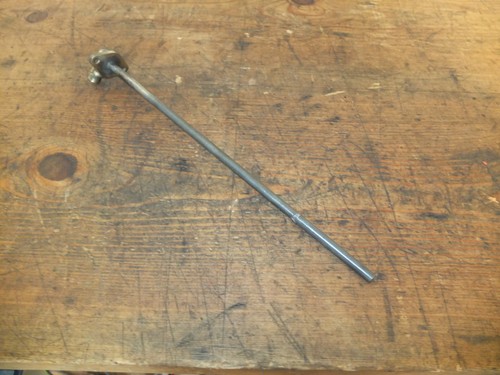 Land rover fuel tank outlet - land,
