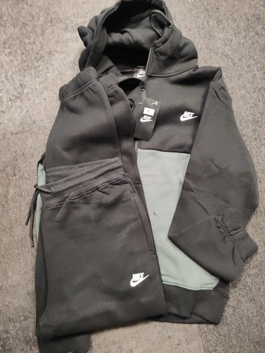 Men tracksuit size large - tracksuit,