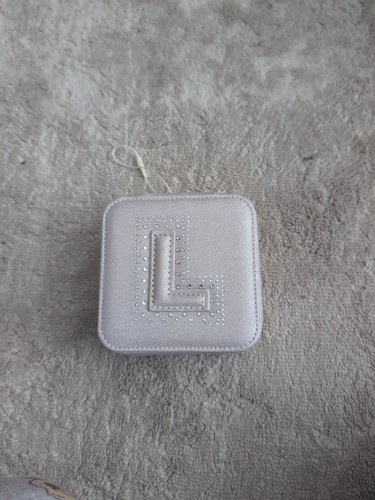 Mini monogrammed initial - l,