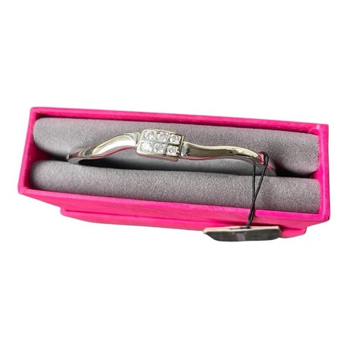 Silver square diamante bangle - square,