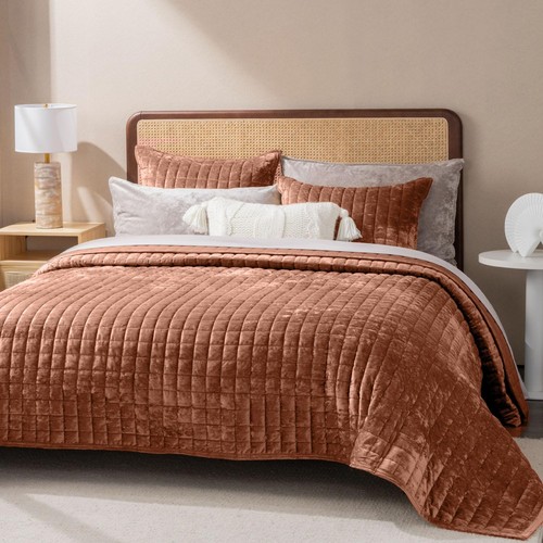 Luxury velvet quilt - quilt, full