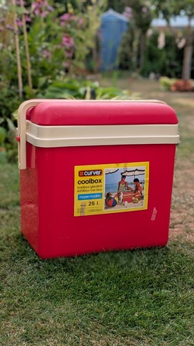 Vintage curver cooler - ice, box