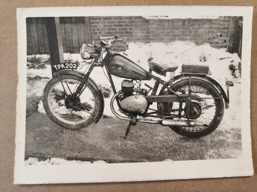 Vintage james 150cc motorcycle - vintage,