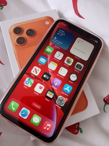 Iphone orange - orange, in