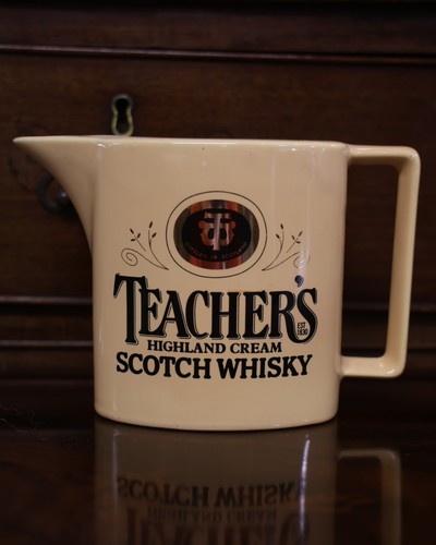 Teacher scotch whisky - teacher's, jug