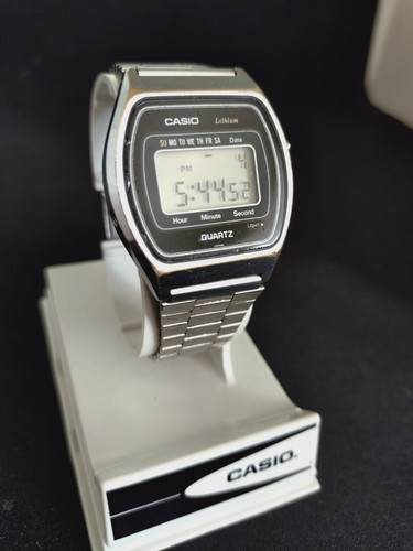 Casio digital watch 80s - casio,
