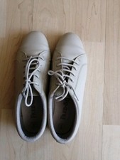 Free Step womens beige  lace up shoes size 5