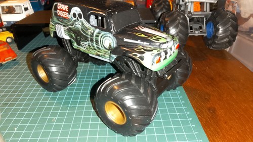 Monster jam grandma - 1/24,