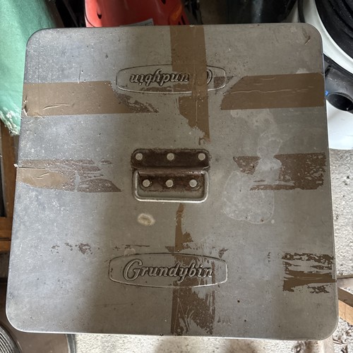 Vintage grundybin metal food - metal,