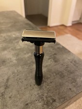 FEATHER DOUBLE EDGE ADJUSTABLE SAFETY RAZOR 